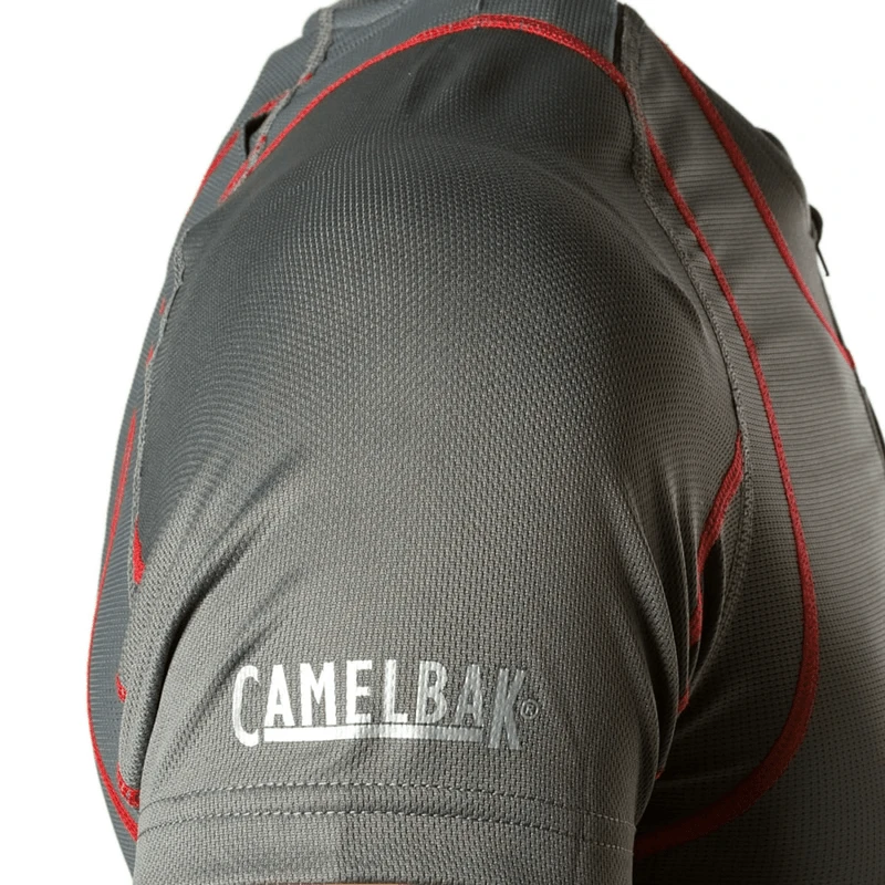CamelBak VeloBak 72oz Hydration Jersey - Men's 3 CamelBak VeloBak 72oz Hydration Jersey - Men's