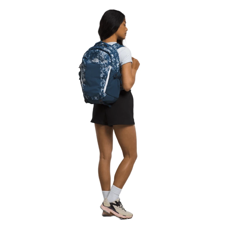 The North Face Recon 30 Backpack - Women's 3 The North Face Recon 30 Backpack - Women's